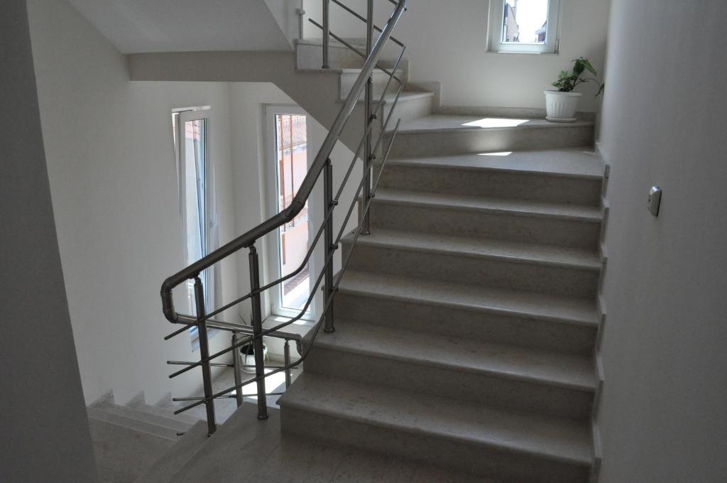 St. George Apartments เนเซบาร์ ภายนอก รูปภาพ