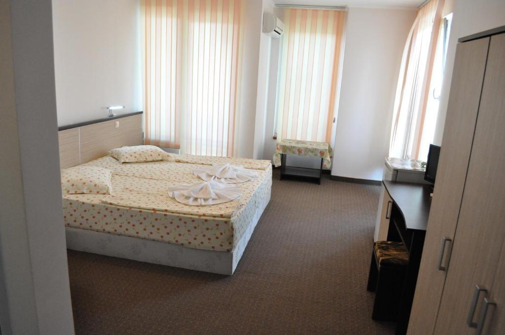 St. George Apartments เนเซบาร์ ห้อง รูปภาพ