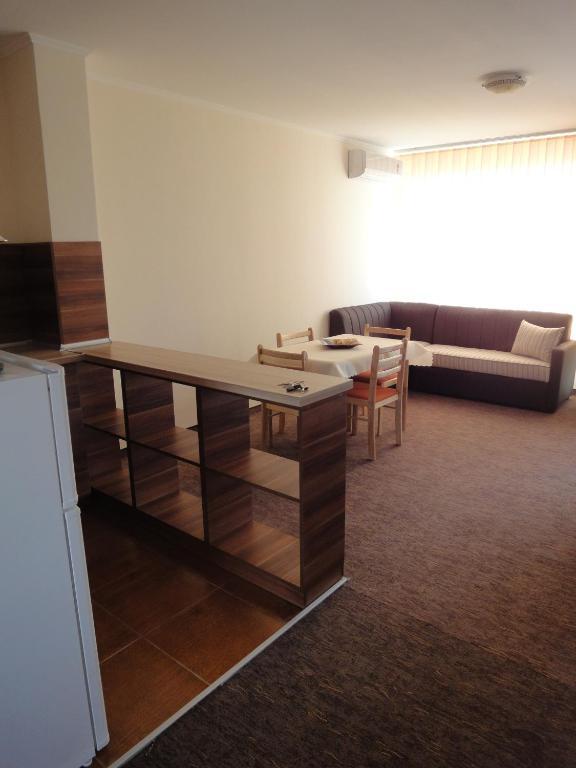 St. George Apartments เนเซบาร์ ห้อง รูปภาพ